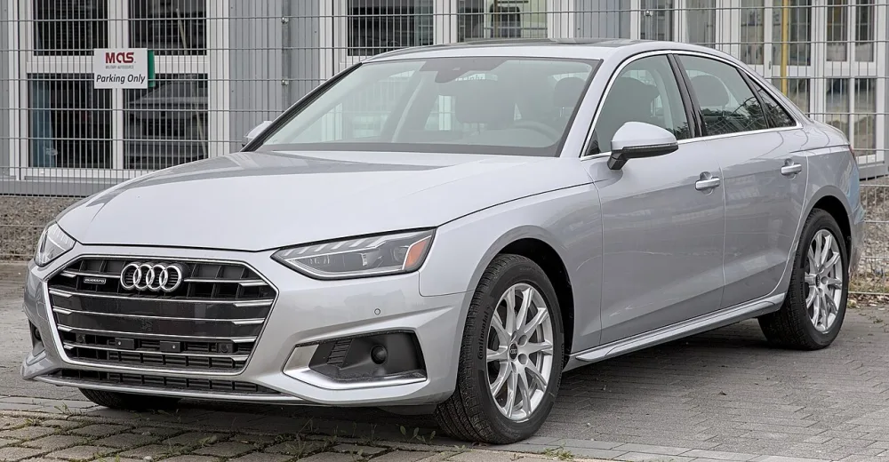 2022 Audi A4 S line quattro