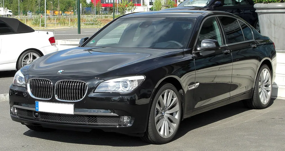 2022 BMW 740i xDrive Sedan
