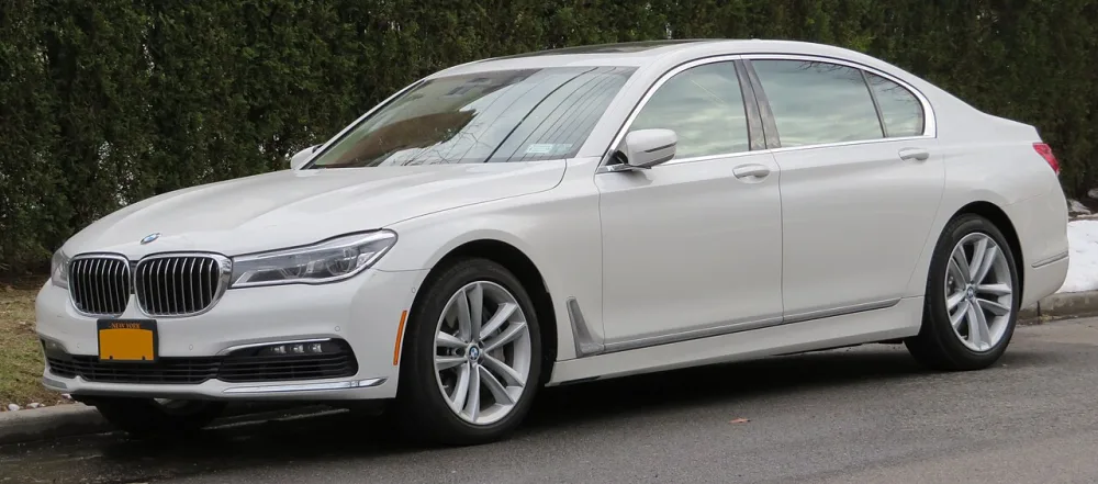 2022 BMW 745e xDrive