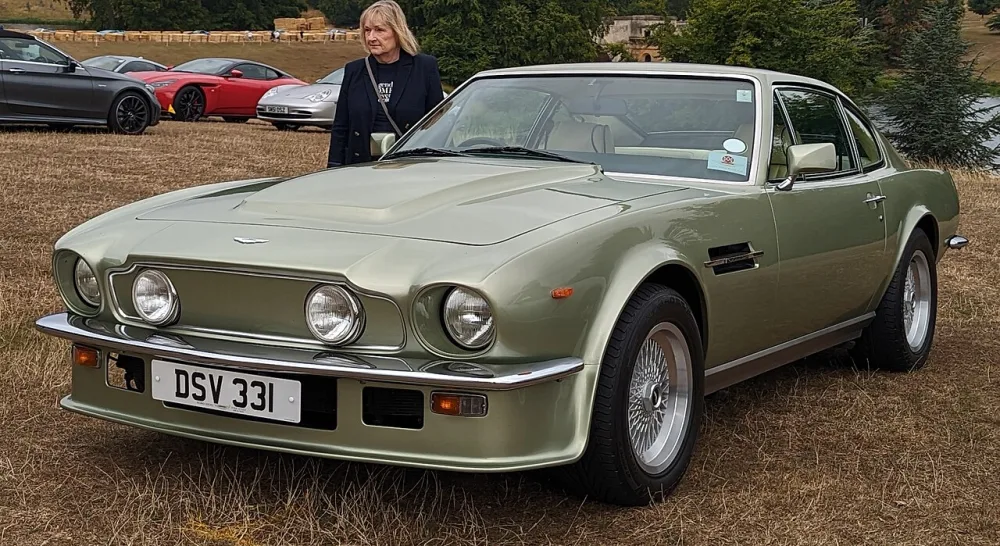 2023 Aston Martin Vantage V8