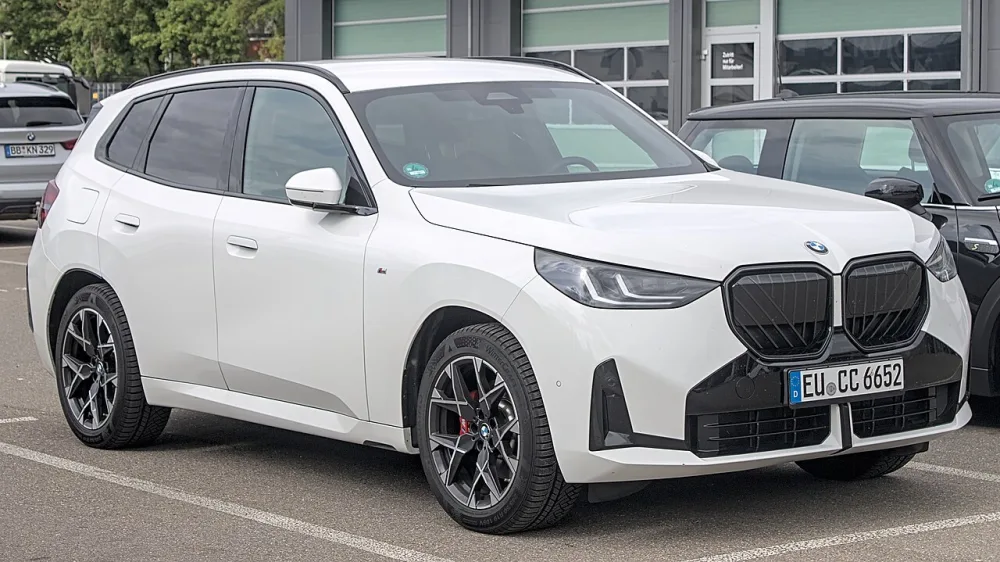 2023 BMW X3 M40i