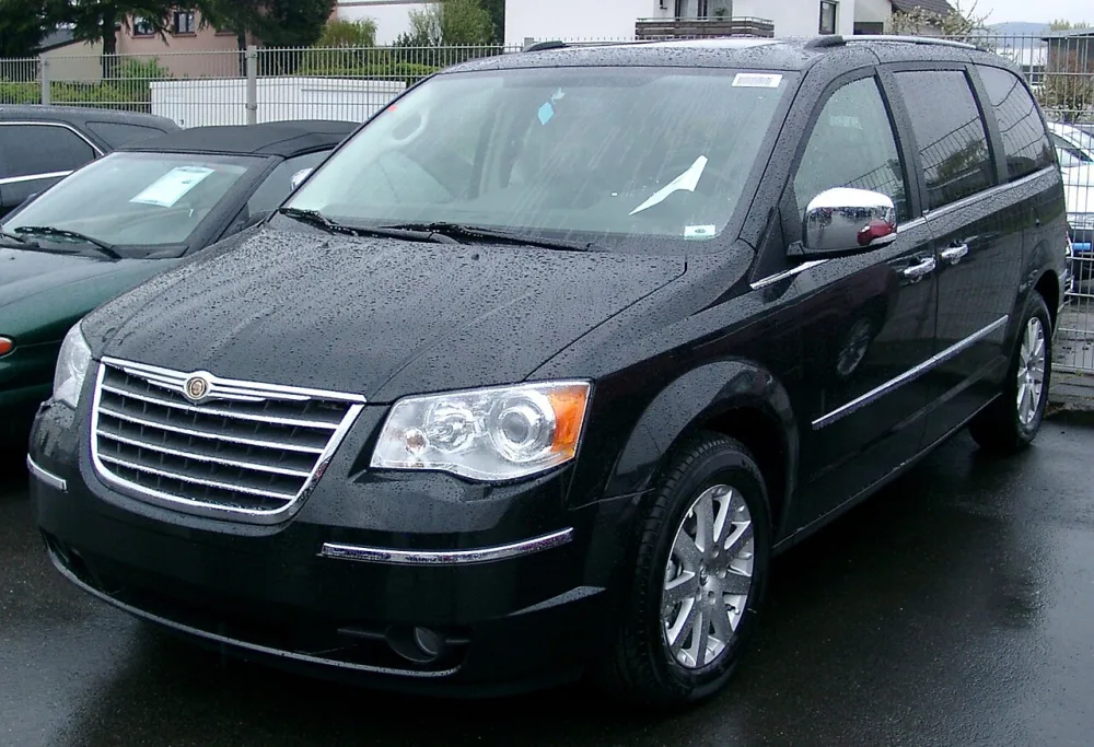 2023 Chrysler Voyager