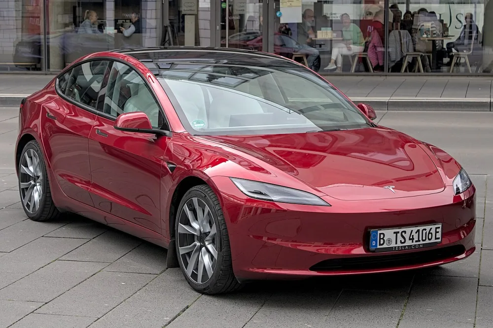2023 Tesla Model 3 Performance AWD