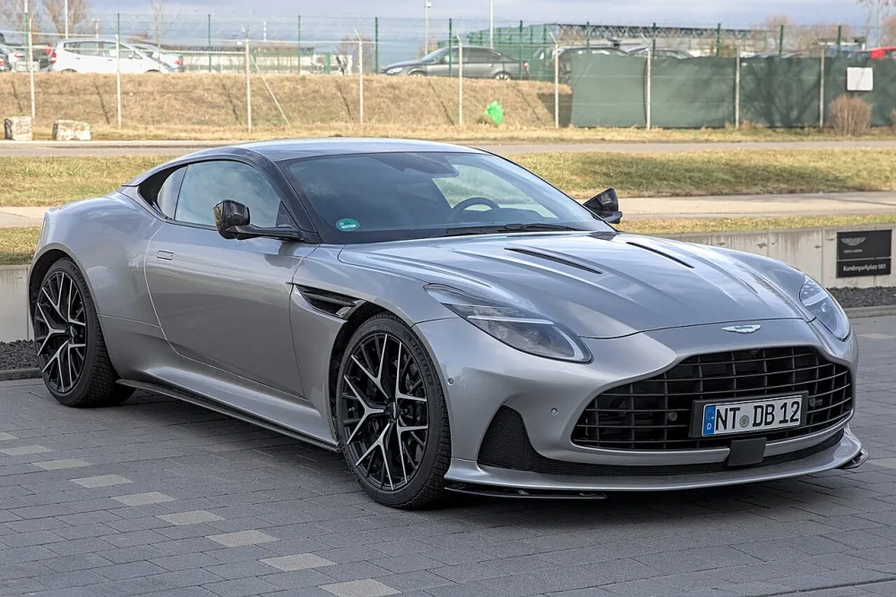 2024 Aston Martin DB12 V8