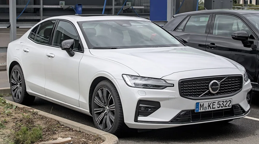 2024 Volvo S60 B5
