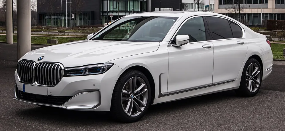 2025 BMW 760i xDrive Sedan