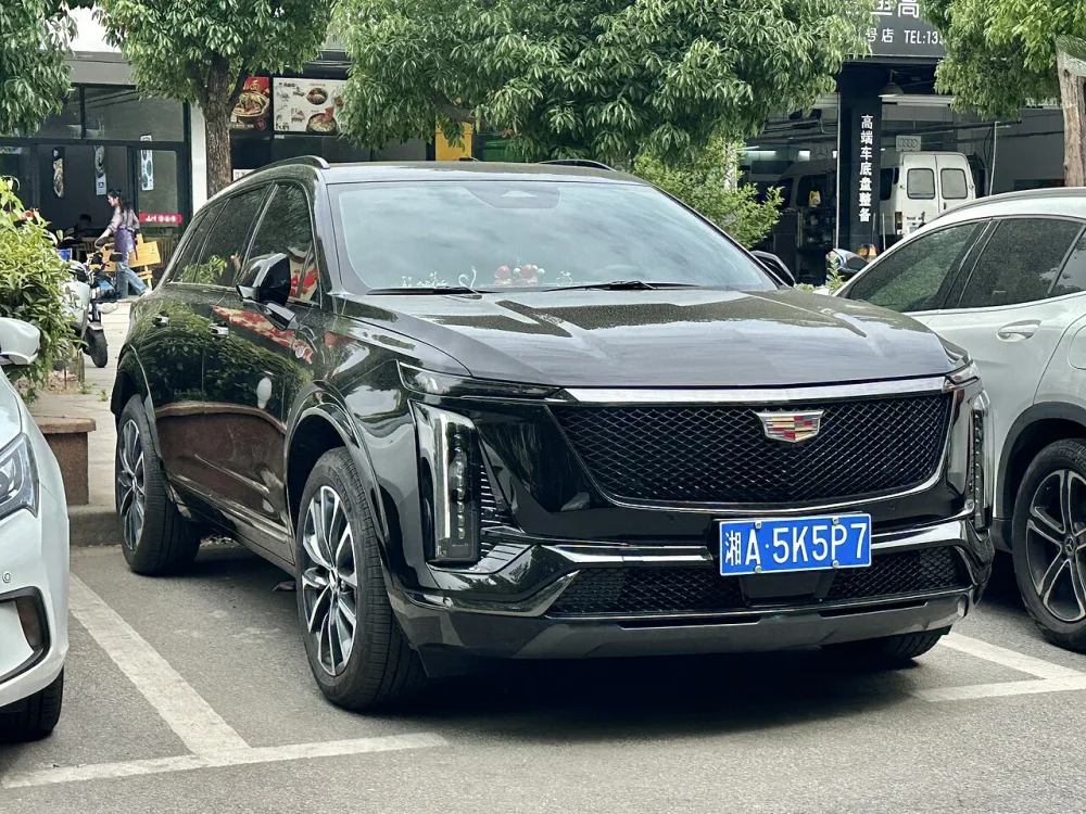 2025 Cadillac XT5 AWD