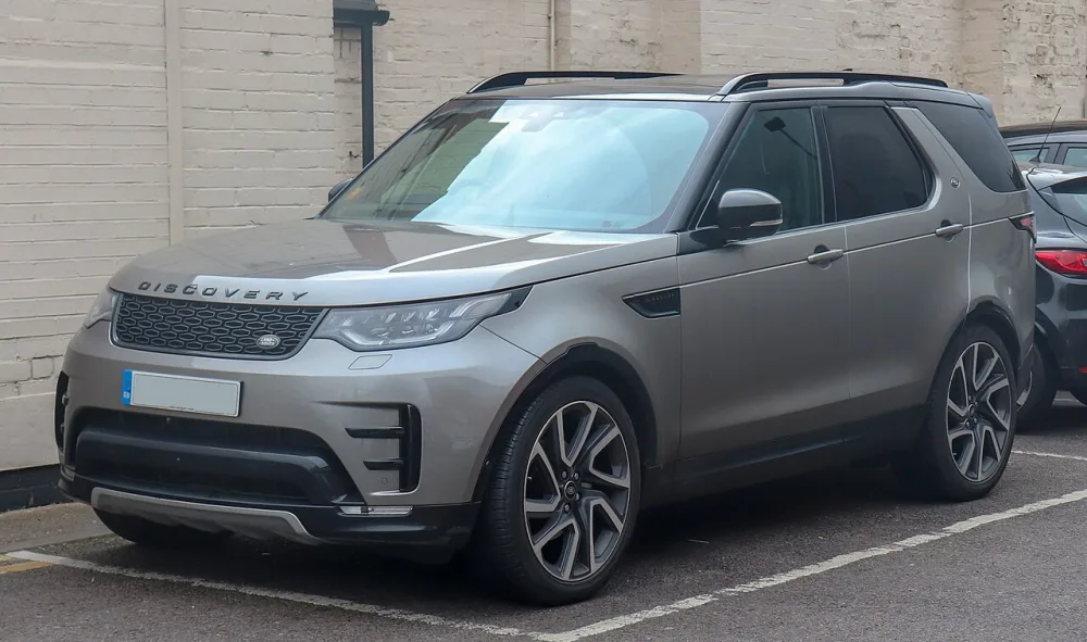 2025 Land Rover Discovery MHEV