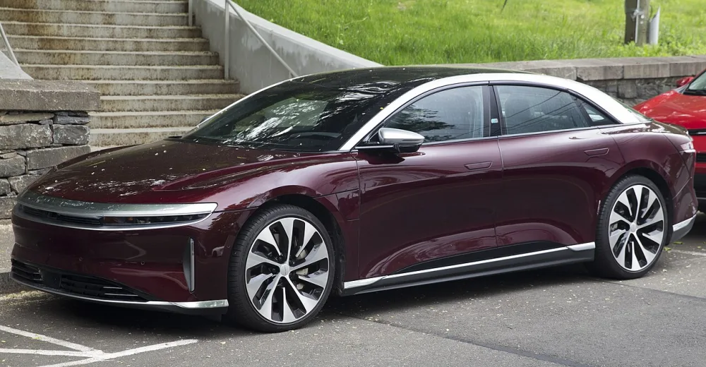 2025 Lucid Air Pure RWD with 20 inch wheels
